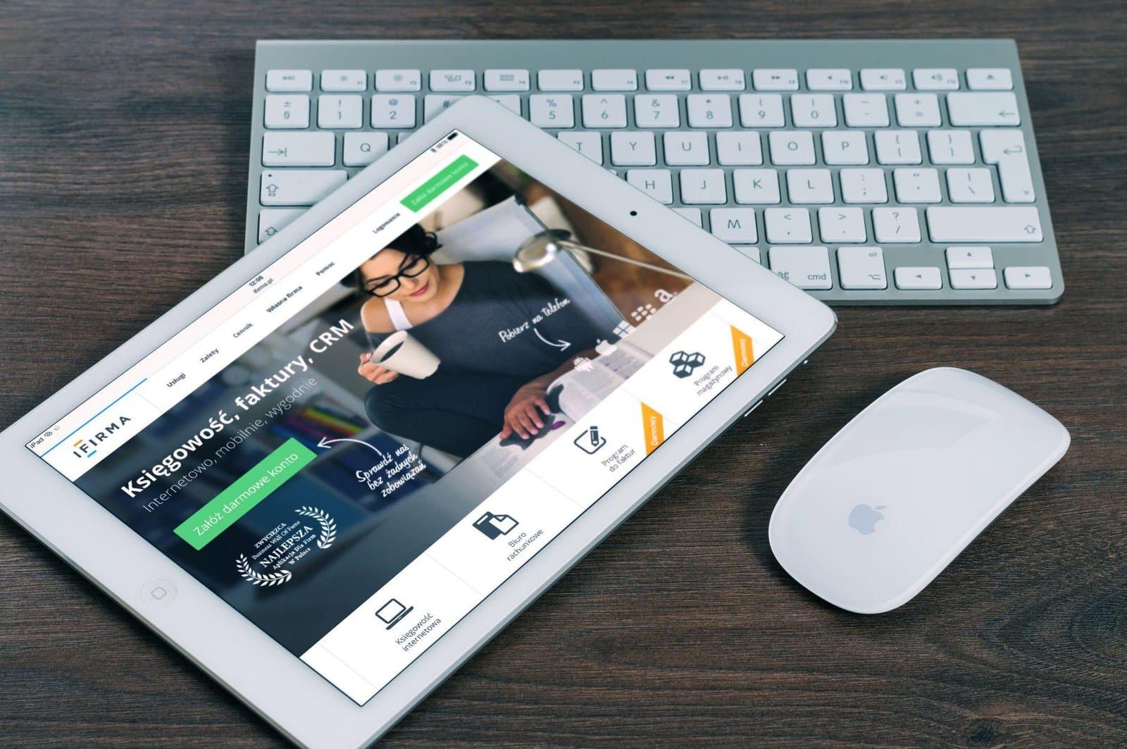 Your Website and CRM Should Not Be Strangers
