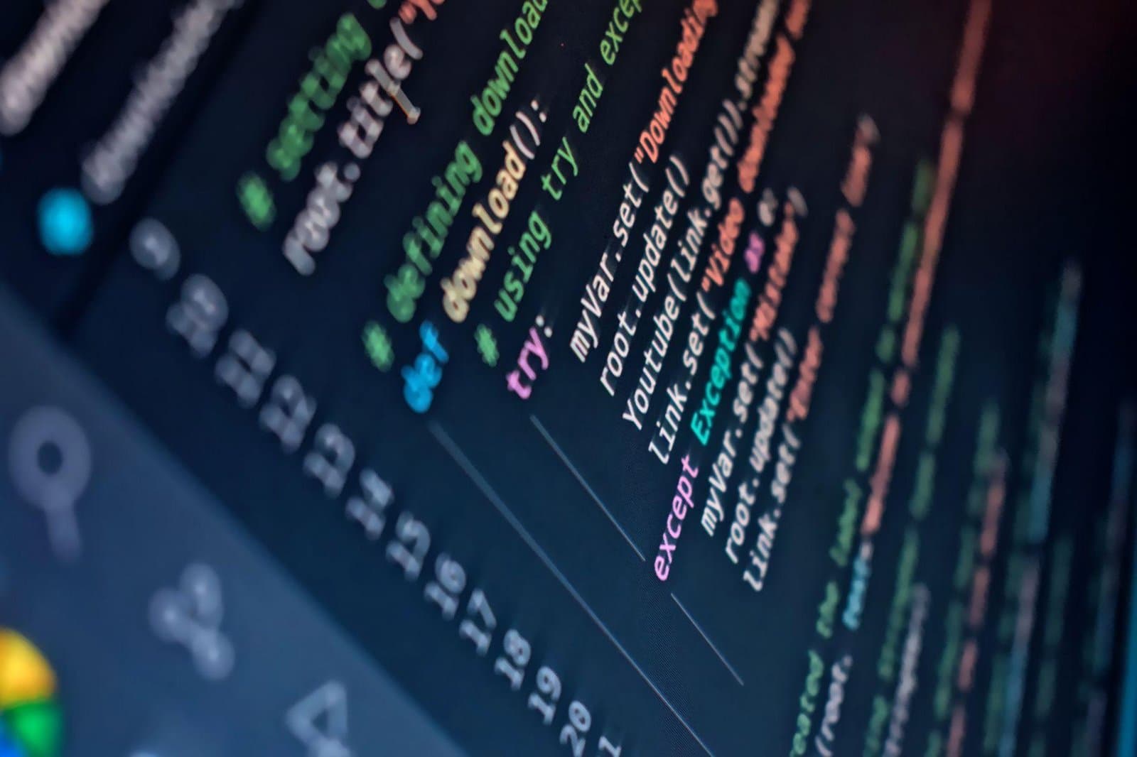 Laravel Cloud Now Runs Next.js and Nuxt—But Read the Fine Print