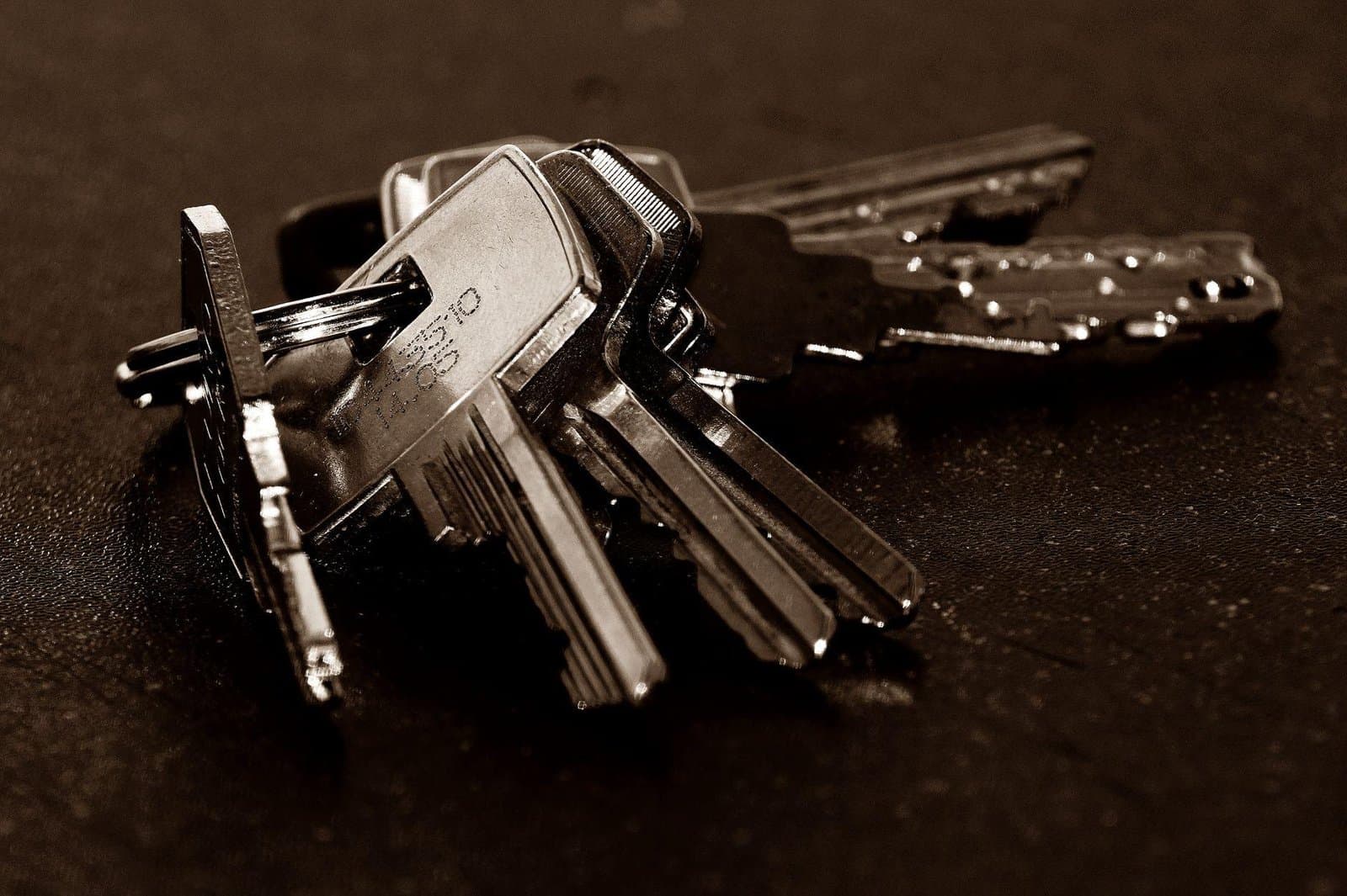 Rotate Expiring API Keys Without Breaking Services
